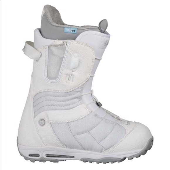 burton women's emerald snowboard boots